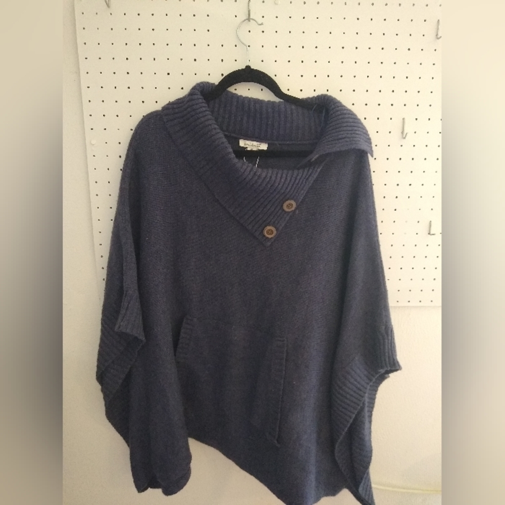 Simple Noelle Poncho Sweater